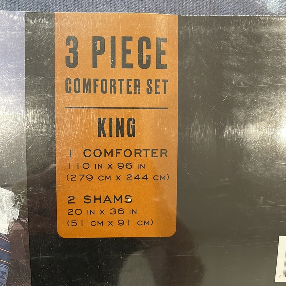 Frye 3 piece bedding King size Comforter set - Picture 6 of 9